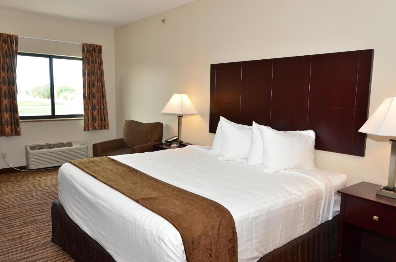 Cobblestone Inn & Suites - Clarion Eksteriør billede