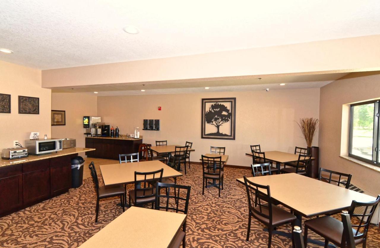 Cobblestone Inn & Suites - Clarion Eksteriør billede
